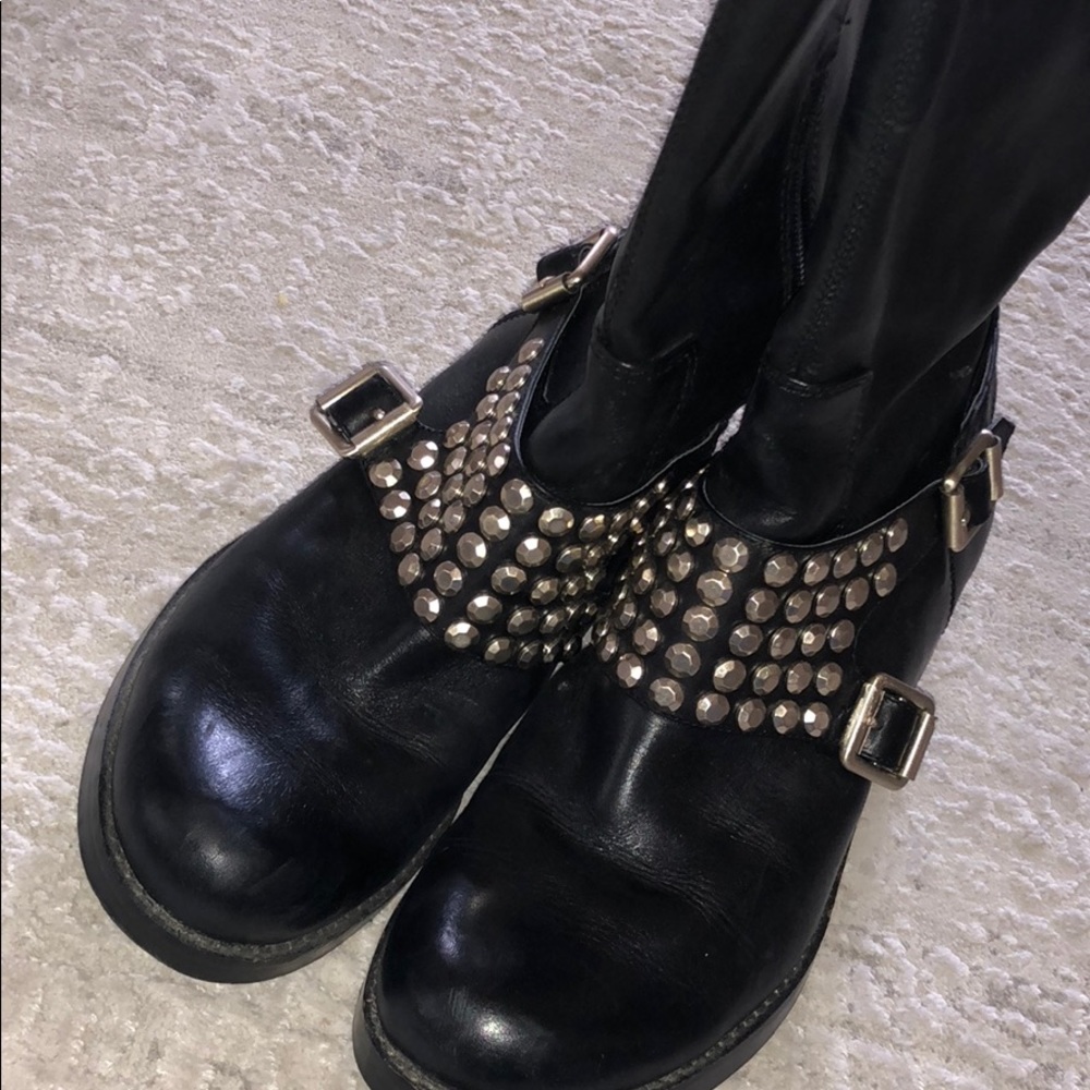 BCBG Boots